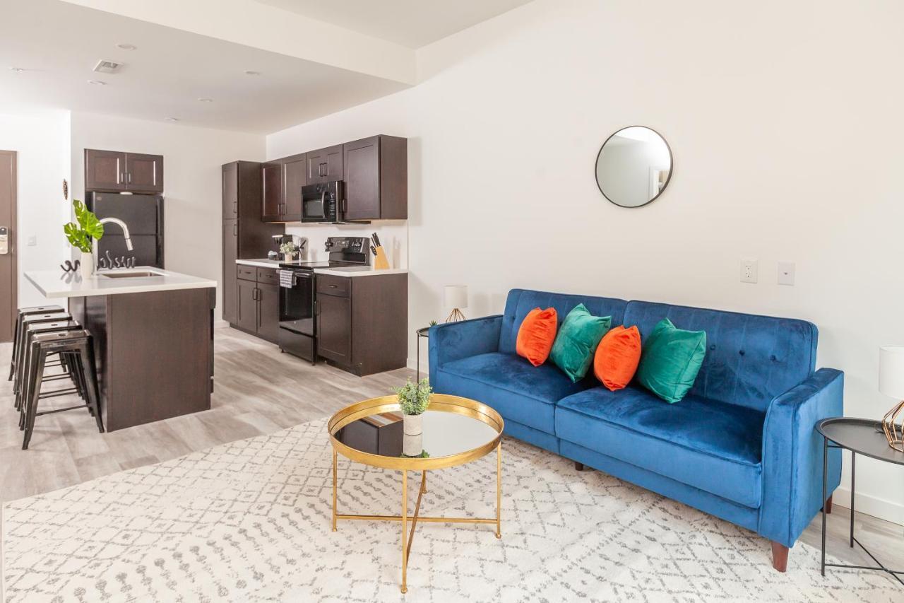 Frontdesk I The Blonde Apts Downtown Cincinnati Pokoj fotografie